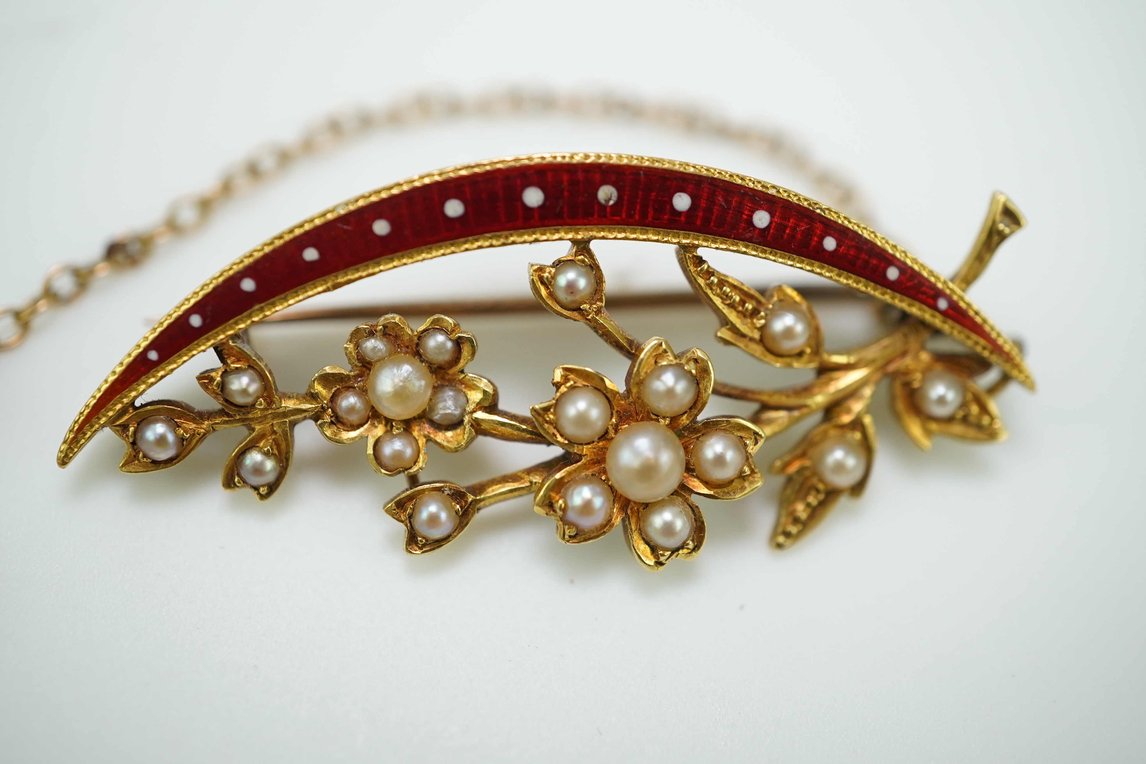 A collection of three late Victorian/Edwardian seed pearl brooches, circa 1900